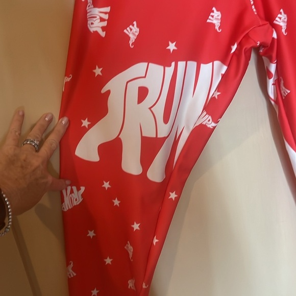 Brave New Look TRUMP Red Star & Elephant Leggings preowned size XL - Picture 3 of 8